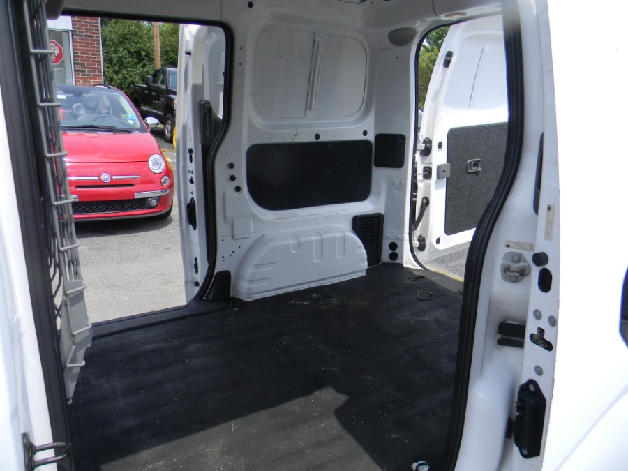 Used Nissan NV200 I4 SV 2015 | M&M Vehicles Inc dba Central Motors. Southborough, Massachusetts Used Nissan NV200 I4 SV 2015 | M&M Vehicles Inc dba Central Motors. Southborough, Massachusetts