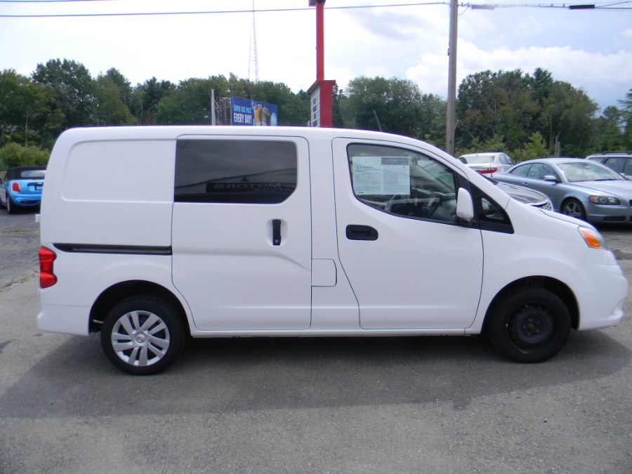Used Nissan NV200 Compact Cargo I4 S 2017 | M&M Vehicles Inc dba Central Motors. Southborough, Massachusetts Used Nissan NV200 Compact Cargo I4 S 2017 | M&M Vehicles Inc dba Central Motors. Southborough, Massachusetts
