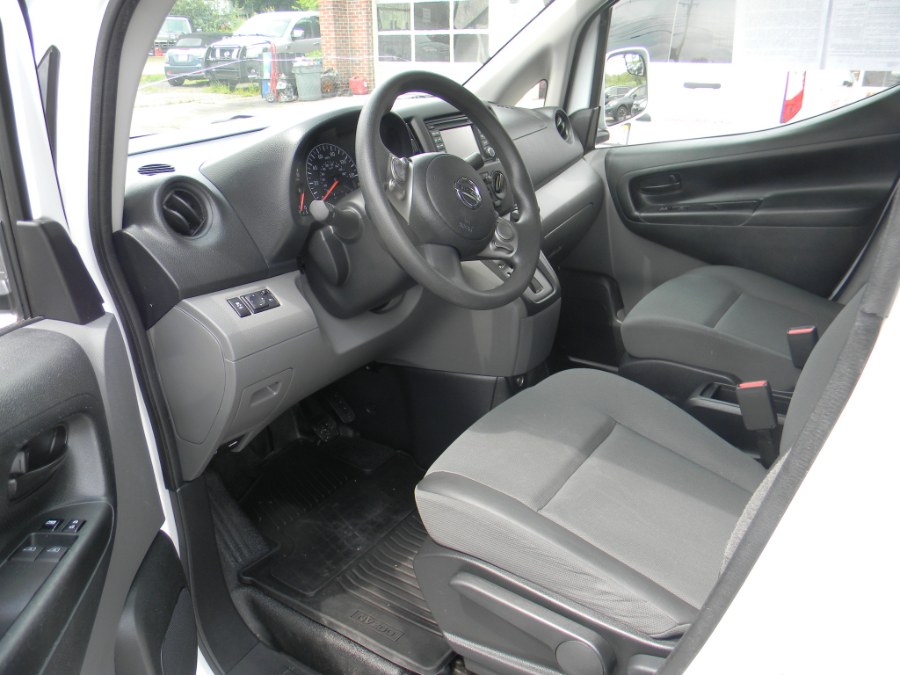 Used Nissan NV200 Compact Cargo I4 S 2017 | M&M Vehicles Inc dba Central Motors. Southborough, Massachusetts Used Nissan NV200 Compact Cargo I4 S 2017 | M&M Vehicles Inc dba Central Motors. Southborough, Massachusetts