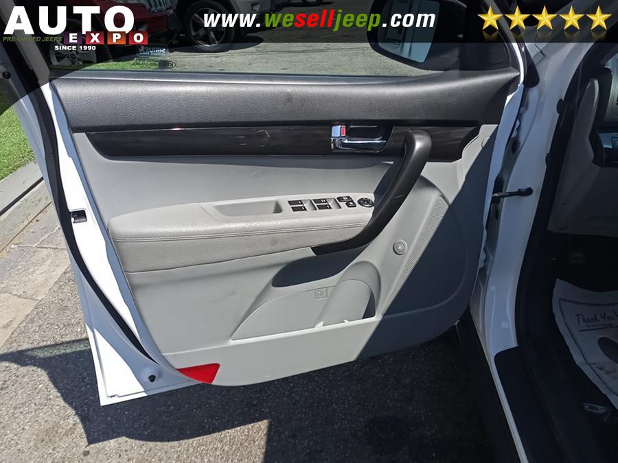 Used Kia Sorento 2WD 4dr I4 LX 2011 | Auto Expo. Huntington, New York Used Kia Sorento 2WD 4dr I4 LX 2011 | Auto Expo. Huntington, New York