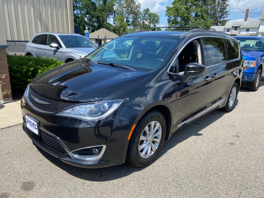 2017 Chrysler Pacifica Touring-L FWD, available for sale in East Windsor, Connecticut | Century Auto And Truck. East Windsor, Connecticut