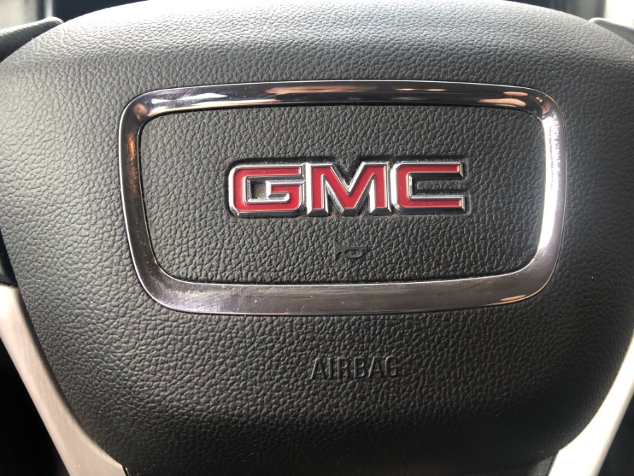 2015 GMC Canyon 4WD Crew Cab 140.5" SLT, available for sale in Bristol, Connecticut | Bristol Auto Center LLC. Bristol, Connecticut 2015 GMC Canyon 4WD Crew Cab 140.5" SLT, available for sale in Bristol, Connecticut | Bristol Auto Center LLC. Bristol, Connecticut