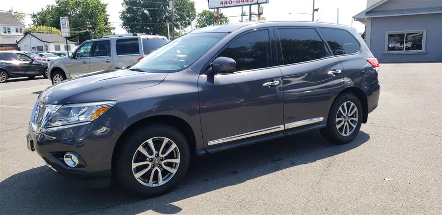 2013 Nissan Pathfinder 4WD 4dr SV, available for sale in Little Ferry, New Jersey | Victoria Preowned Autos Inc. Little Ferry, New Jersey 2013 Nissan Pathfinder 4WD 4dr SV, available for sale in Little Ferry, New Jersey | Victoria Preowned Autos Inc. Little Ferry, New Jersey