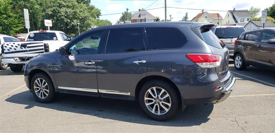 2013 Nissan Pathfinder 4WD 4dr SV, available for sale in Little Ferry, New Jersey | Victoria Preowned Autos Inc. Little Ferry, New Jersey 2013 Nissan Pathfinder 4WD 4dr SV, available for sale in Little Ferry, New Jersey | Victoria Preowned Autos Inc. Little Ferry, New Jersey