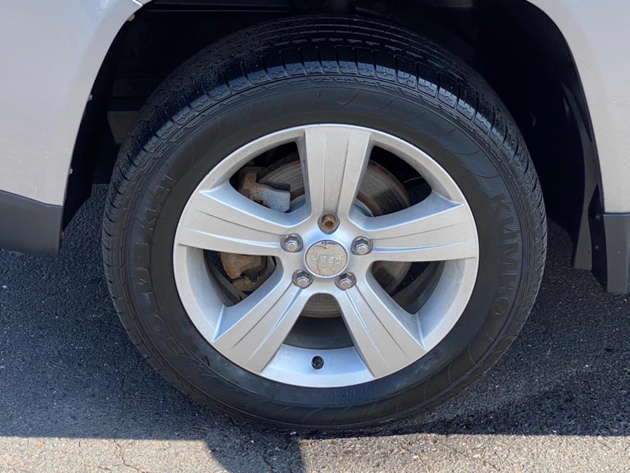 Used Jeep Compass 4WD 4dr Latitude 2014 | Lava Motors 2 Inc. Canton, Connecticut Used Jeep Compass 4WD 4dr Latitude 2014 | Lava Motors 2 Inc. Canton, Connecticut