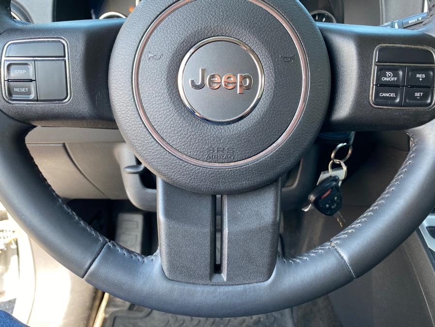 Used Jeep Compass 4WD 4dr Latitude 2014 | Lava Motors 2 Inc. Canton, Connecticut Used Jeep Compass 4WD 4dr Latitude 2014 | Lava Motors 2 Inc. Canton, Connecticut