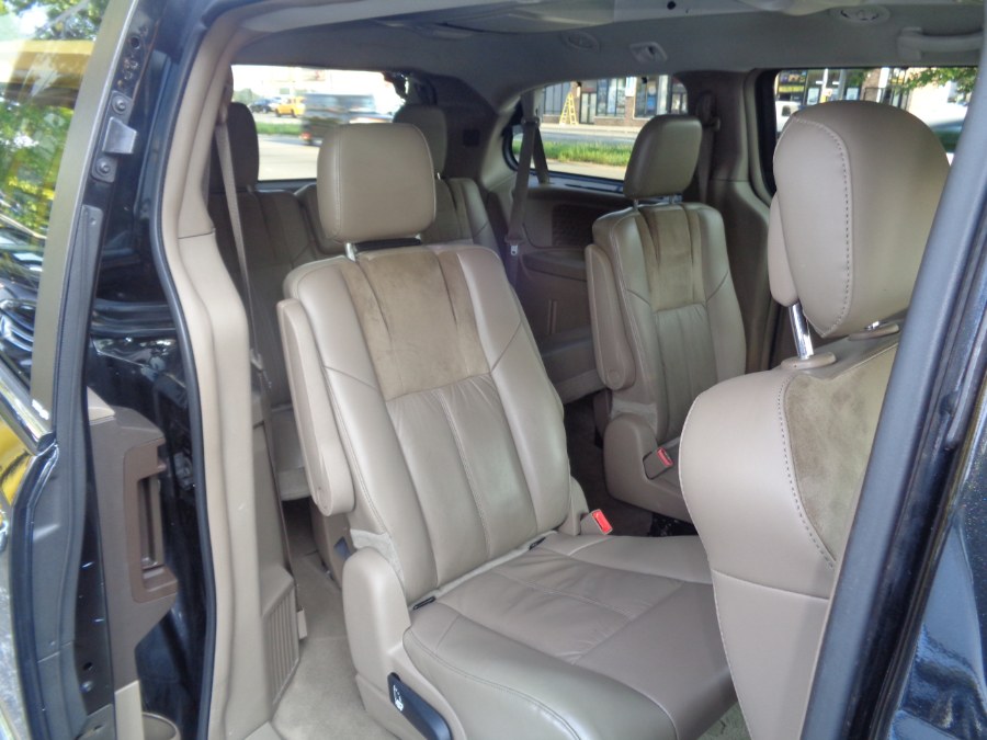 Used Chrysler Town & Country 4dr Wgn Limited 2014 | Sunrise of Elmont. Elmont, New York Used Chrysler Town & Country 4dr Wgn Limited 2014 | Sunrise of Elmont. Elmont, New York