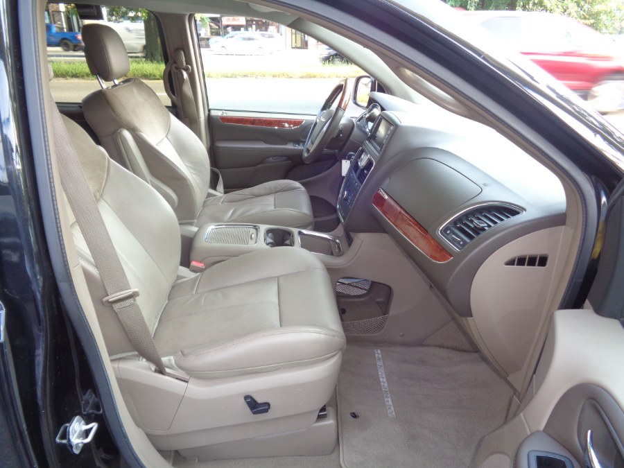 Used Chrysler Town & Country 4dr Wgn Limited 2014 | Sunrise of Elmont. Elmont, New York Used Chrysler Town & Country 4dr Wgn Limited 2014 | Sunrise of Elmont. Elmont, New York