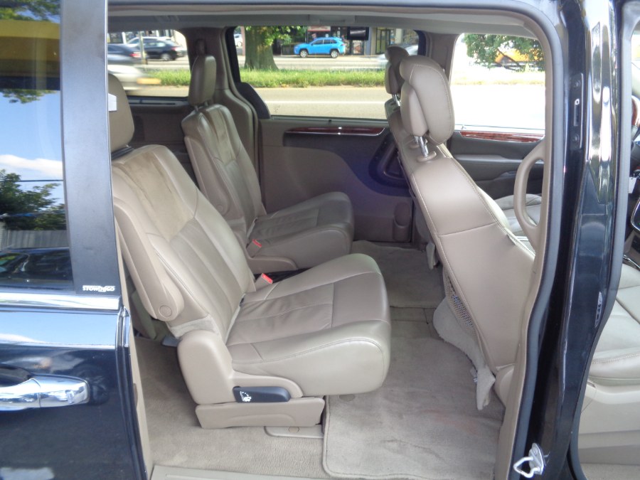 Used Chrysler Town & Country 4dr Wgn Limited 2014 | Sunrise of Elmont. Elmont, New York Used Chrysler Town & Country 4dr Wgn Limited 2014 | Sunrise of Elmont. Elmont, New York