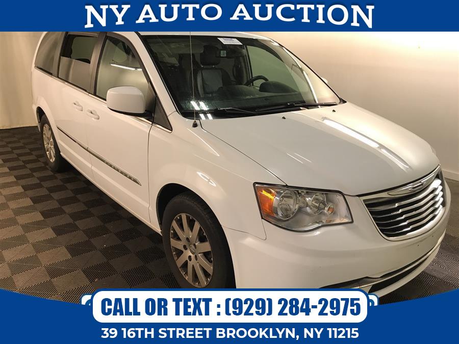 Used Chrysler Town & Country 4dr Wgn Touring 2016 | NY Auto Auction. Brooklyn, New York