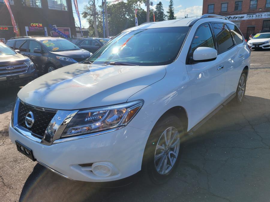 Used Nissan Pathfinder 4WD 4dr Platinum 2016 | Affordable Motors Inc. Bridgeport, Connecticut Used Nissan Pathfinder 4WD 4dr Platinum 2016 | Affordable Motors Inc. Bridgeport, Connecticut