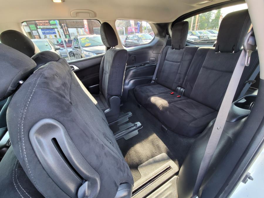 Used Nissan Pathfinder 4WD 4dr Platinum 2016 | Affordable Motors Inc. Bridgeport, Connecticut Used Nissan Pathfinder 4WD 4dr Platinum 2016 | Affordable Motors Inc. Bridgeport, Connecticut