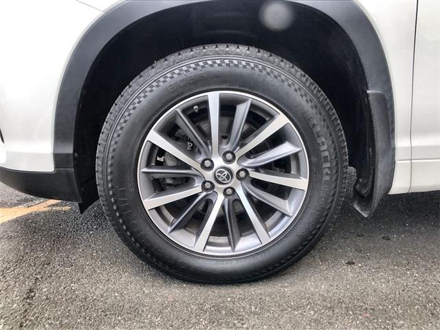 Used Toyota Highlander XLE 2017 | Prestige Auto Cars LLC. New Britain, Connecticut Used Toyota Highlander XLE 2017 | Prestige Auto Cars LLC. New Britain, Connecticut