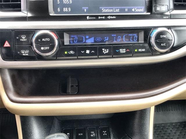 Used Toyota Highlander XLE 2017 | Prestige Auto Cars LLC. New Britain, Connecticut Used Toyota Highlander XLE 2017 | Prestige Auto Cars LLC. New Britain, Connecticut