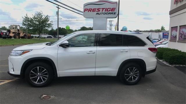 Used Toyota Highlander XLE 2017 | Prestige Auto Cars LLC. New Britain, Connecticut Used Toyota Highlander XLE 2017 | Prestige Auto Cars LLC. New Britain, Connecticut