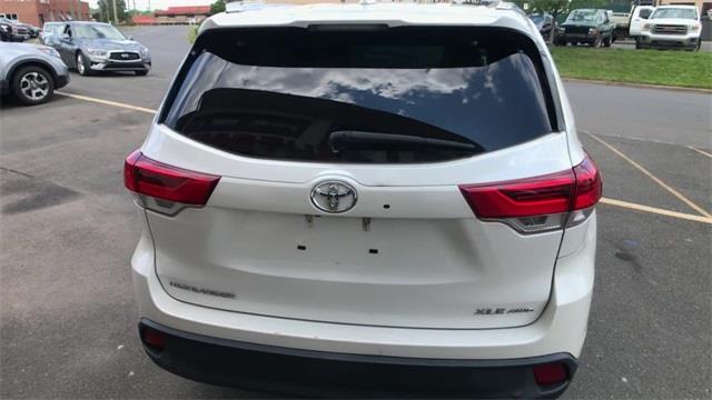 Used Toyota Highlander XLE 2017 | Prestige Auto Cars LLC. New Britain, Connecticut Used Toyota Highlander XLE 2017 | Prestige Auto Cars LLC. New Britain, Connecticut