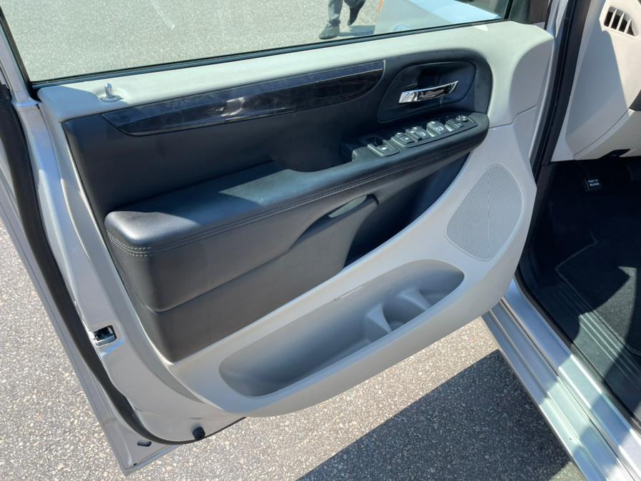 Used Dodge Grand Caravan 4dr Wgn SXT 2012 | Mike And Tony Auto Sales, Inc. South Windsor, Connecticut Used Dodge Grand Caravan 4dr Wgn SXT 2012 | Mike And Tony Auto Sales, Inc. South Windsor, Connecticut
