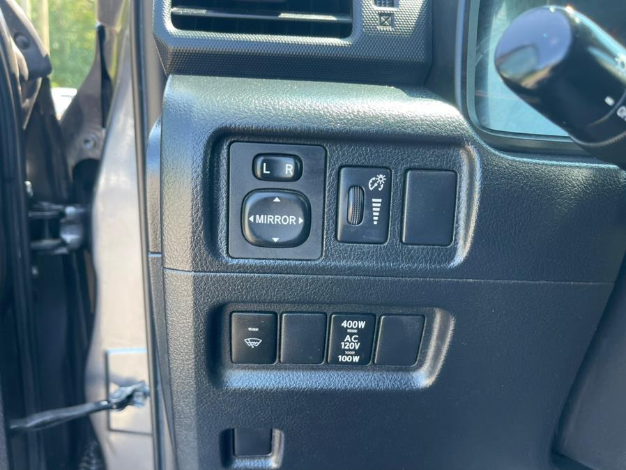 2014 Toyota 4Runner 4WD 4dr V6 SR5 (Natl), available for sale in South Windsor, Connecticut | Mike And Tony Auto Sales, Inc. South Windsor, Connecticut 2014 Toyota 4Runner 4WD 4dr V6 SR5 (Natl), available for sale in South Windsor, Connecticut | Mike And Tony Auto Sales, Inc. South Windsor, Connecticut