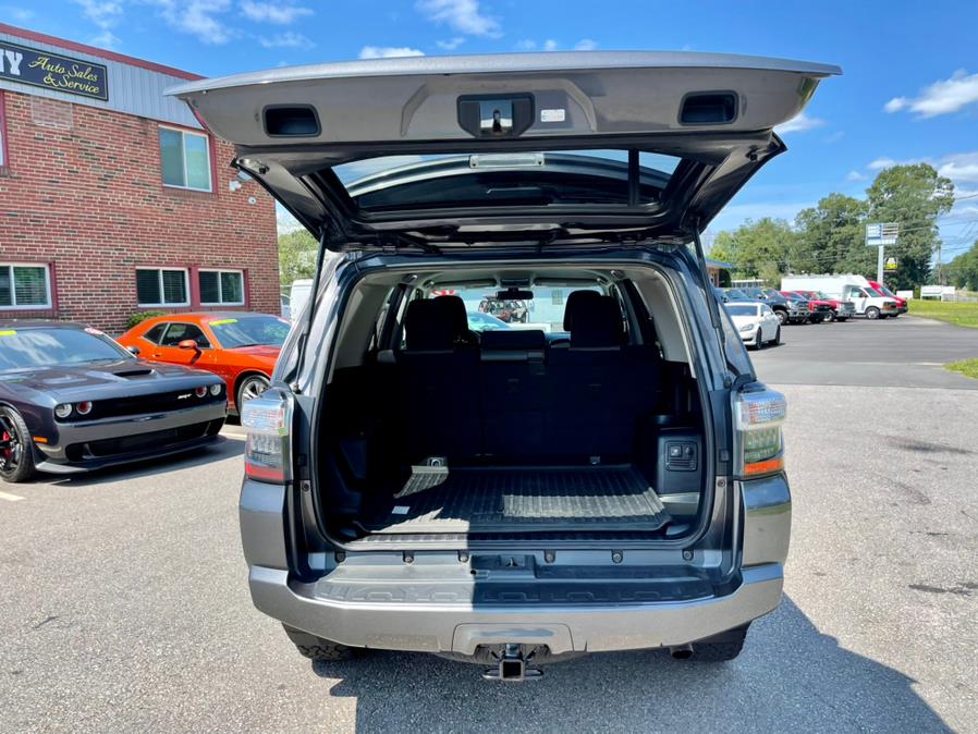 2014 Toyota 4Runner 4WD 4dr V6 SR5 (Natl), available for sale in South Windsor, Connecticut | Mike And Tony Auto Sales, Inc. South Windsor, Connecticut 2014 Toyota 4Runner 4WD 4dr V6 SR5 (Natl), available for sale in South Windsor, Connecticut | Mike And Tony Auto Sales, Inc. South Windsor, Connecticut