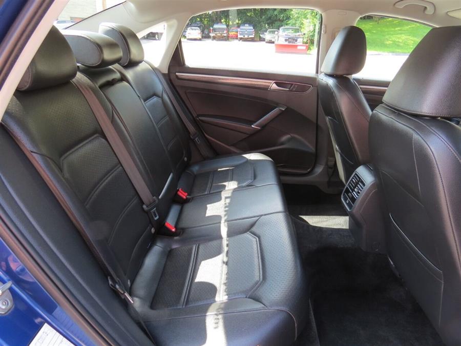 Used Volkswagen Passat 1.8T SE PZEV 4dr Sedan 2016 | Lake City Exports Inc. Auburn, Maine Used Volkswagen Passat 1.8T SE PZEV 4dr Sedan 2016 | Lake City Exports Inc. Auburn, Maine