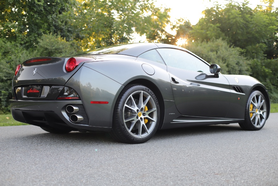 Used Ferrari California 2dr Conv 2012 | Meccanic Shop North Inc. North Salem, New York Used Ferrari California 2dr Conv 2012 | Meccanic Shop North Inc. North Salem, New York