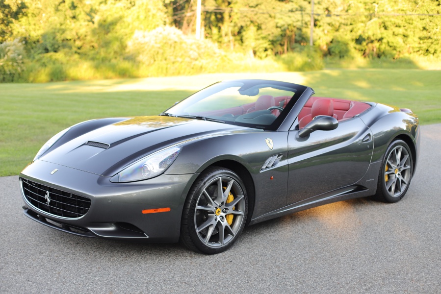 Used Ferrari California 2dr Conv 2012 | Meccanic Shop North Inc. North Salem, New York Used Ferrari California 2dr Conv 2012 | Meccanic Shop North Inc. North Salem, New York