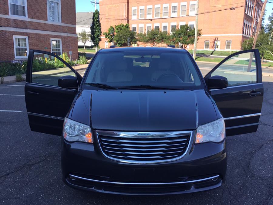 2012 Chrysler Town & Country 4dr Wgn Touring, available for sale in Manchester, Connecticut | Liberty Motors. Manchester, Connecticut