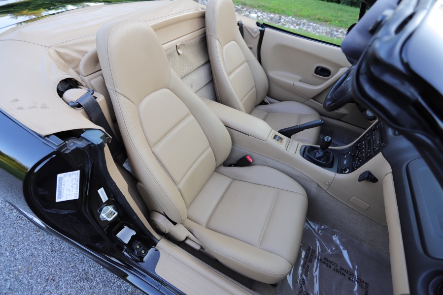 2000 Mazda MX-5 Miata 2dr Conv Base Manual, available for sale in North Salem, New York | Meccanic Shop North Inc. North Salem, New York 2000 Mazda MX-5 Miata 2dr Conv Base Manual, available for sale in North Salem, New York | Meccanic Shop North Inc. North Salem, New York