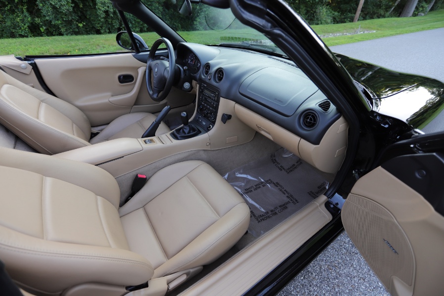 2000 Mazda MX-5 Miata 2dr Conv Base Manual, available for sale in North Salem, New York | Meccanic Shop North Inc. North Salem, New York 2000 Mazda MX-5 Miata 2dr Conv Base Manual, available for sale in North Salem, New York | Meccanic Shop North Inc. North Salem, New York