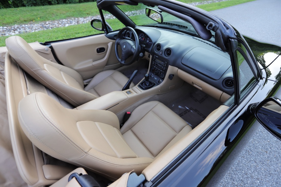 2000 Mazda MX-5 Miata 2dr Conv Base Manual, available for sale in North Salem, New York | Meccanic Shop North Inc. North Salem, New York 2000 Mazda MX-5 Miata 2dr Conv Base Manual, available for sale in North Salem, New York | Meccanic Shop North Inc. North Salem, New York
