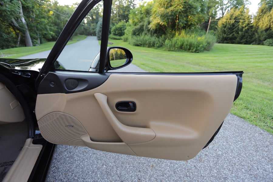 2000 Mazda MX-5 Miata 2dr Conv Base Manual, available for sale in North Salem, New York | Meccanic Shop North Inc. North Salem, New York 2000 Mazda MX-5 Miata 2dr Conv Base Manual, available for sale in North Salem, New York | Meccanic Shop North Inc. North Salem, New York