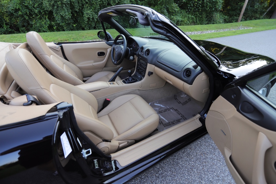2000 Mazda MX-5 Miata 2dr Conv Base Manual, available for sale in North Salem, New York | Meccanic Shop North Inc. North Salem, New York 2000 Mazda MX-5 Miata 2dr Conv Base Manual, available for sale in North Salem, New York | Meccanic Shop North Inc. North Salem, New York