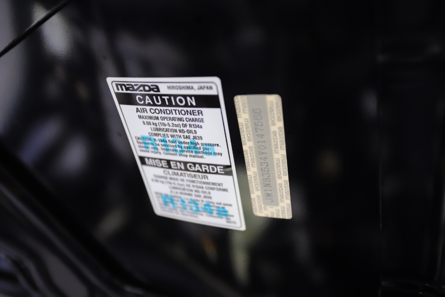 2000 Mazda MX-5 Miata 2dr Conv Base Manual, available for sale in North Salem, New York | Meccanic Shop North Inc. North Salem, New York 2000 Mazda MX-5 Miata 2dr Conv Base Manual, available for sale in North Salem, New York | Meccanic Shop North Inc. North Salem, New York
