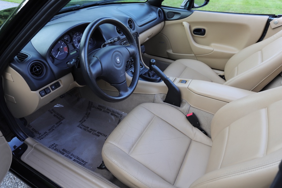 2000 Mazda MX-5 Miata 2dr Conv Base Manual, available for sale in North Salem, New York | Meccanic Shop North Inc. North Salem, New York 2000 Mazda MX-5 Miata 2dr Conv Base Manual, available for sale in North Salem, New York | Meccanic Shop North Inc. North Salem, New York