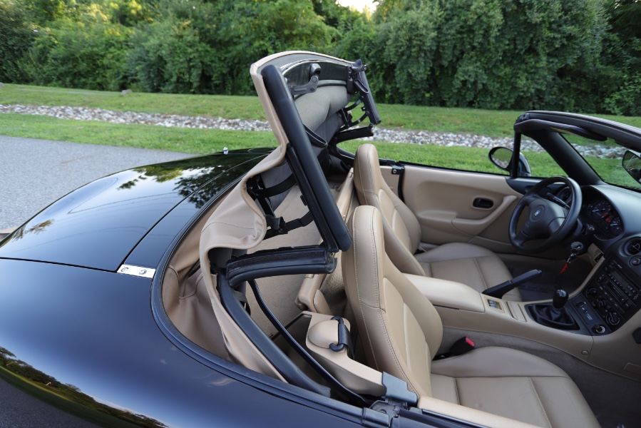 2000 Mazda MX-5 Miata 2dr Conv Base Manual, available for sale in North Salem, New York | Meccanic Shop North Inc. North Salem, New York 2000 Mazda MX-5 Miata 2dr Conv Base Manual, available for sale in North Salem, New York | Meccanic Shop North Inc. North Salem, New York
