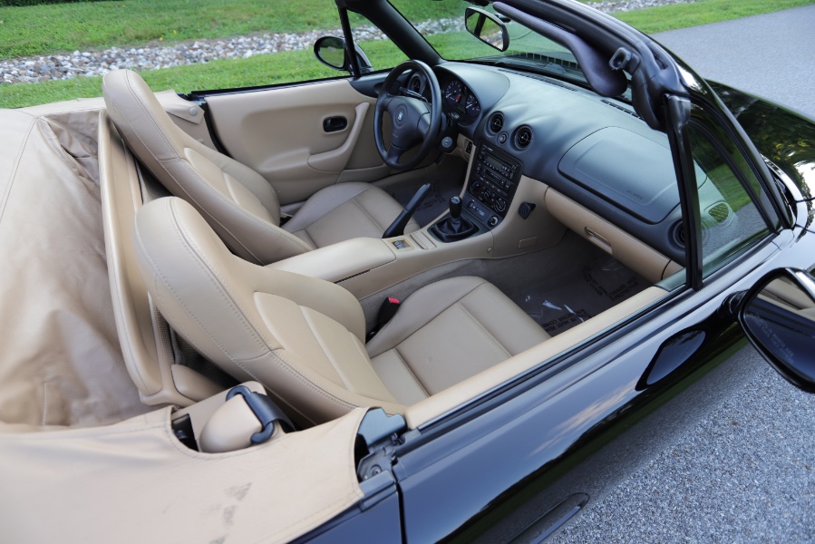 2000 Mazda MX-5 Miata 2dr Conv Base Manual, available for sale in North Salem, New York | Meccanic Shop North Inc. North Salem, New York 2000 Mazda MX-5 Miata 2dr Conv Base Manual, available for sale in North Salem, New York | Meccanic Shop North Inc. North Salem, New York