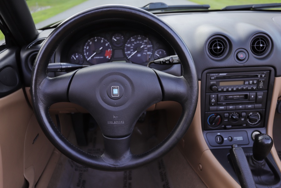 2000 Mazda MX-5 Miata 2dr Conv Base Manual, available for sale in North Salem, New York | Meccanic Shop North Inc. North Salem, New York 2000 Mazda MX-5 Miata 2dr Conv Base Manual, available for sale in North Salem, New York | Meccanic Shop North Inc. North Salem, New York