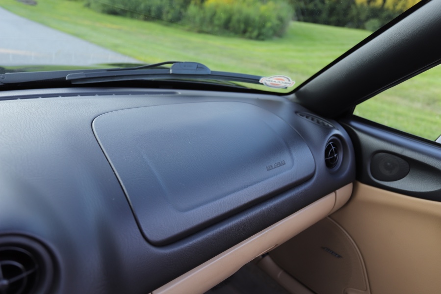 2000 Mazda MX-5 Miata 2dr Conv Base Manual, available for sale in North Salem, New York | Meccanic Shop North Inc. North Salem, New York 2000 Mazda MX-5 Miata 2dr Conv Base Manual, available for sale in North Salem, New York | Meccanic Shop North Inc. North Salem, New York
