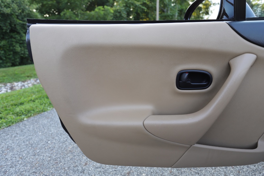 2000 Mazda MX-5 Miata 2dr Conv Base Manual, available for sale in North Salem, New York | Meccanic Shop North Inc. North Salem, New York 2000 Mazda MX-5 Miata 2dr Conv Base Manual, available for sale in North Salem, New York | Meccanic Shop North Inc. North Salem, New York