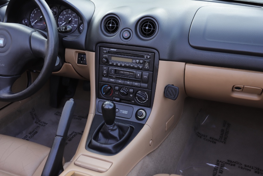 2000 Mazda MX-5 Miata 2dr Conv Base Manual, available for sale in North Salem, New York | Meccanic Shop North Inc. North Salem, New York 2000 Mazda MX-5 Miata 2dr Conv Base Manual, available for sale in North Salem, New York | Meccanic Shop North Inc. North Salem, New York