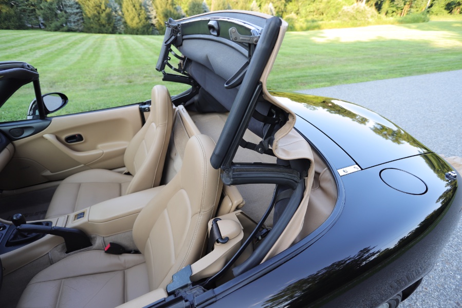 2000 Mazda MX-5 Miata 2dr Conv Base Manual, available for sale in North Salem, New York | Meccanic Shop North Inc. North Salem, New York 2000 Mazda MX-5 Miata 2dr Conv Base Manual, available for sale in North Salem, New York | Meccanic Shop North Inc. North Salem, New York