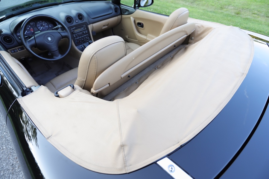 2000 Mazda MX-5 Miata 2dr Conv Base Manual, available for sale in North Salem, New York | Meccanic Shop North Inc. North Salem, New York 2000 Mazda MX-5 Miata 2dr Conv Base Manual, available for sale in North Salem, New York | Meccanic Shop North Inc. North Salem, New York