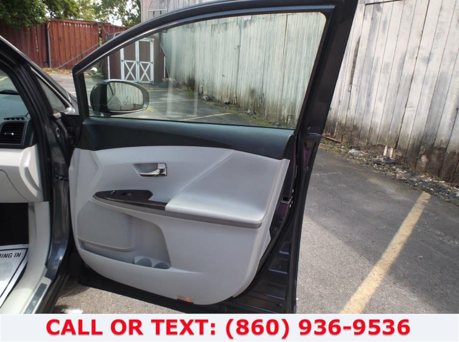 Used Toyota Venza 4dr Wgn I4 AWD 2010 | Lee Motors Sales Inc. Hartford, Connecticut Used Toyota Venza 4dr Wgn I4 AWD 2010 | Lee Motors Sales Inc. Hartford, Connecticut