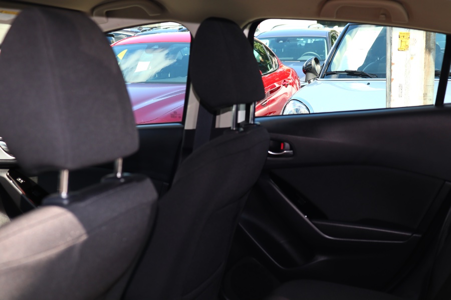 Used Mazda Mazda3 4-Door Sport Auto 2018 | Hillside Auto Mall Inc.. Jamaica, New York Used Mazda Mazda3 4-Door Sport Auto 2018 | Hillside Auto Mall Inc.. Jamaica, New York
