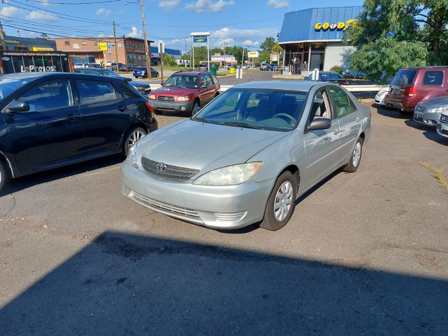 2006 Toyota Camry 4dr Sdn LE Auto, available for sale in West Hartford, Connecticut | Chadrad Motors llc. West Hartford, Connecticut