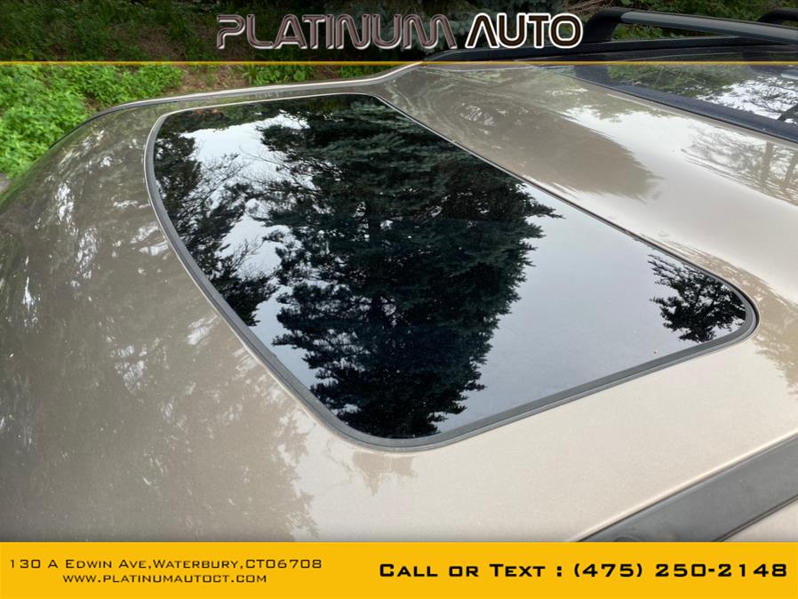 2010 Land Rover LR4 4WD 4dr V8 HSE, available for sale in Waterbury, Connecticut | Platinum Auto Care. Waterbury, Connecticut 2010 Land Rover LR4 4WD 4dr V8 HSE, available for sale in Waterbury, Connecticut | Platinum Auto Care. Waterbury, Connecticut