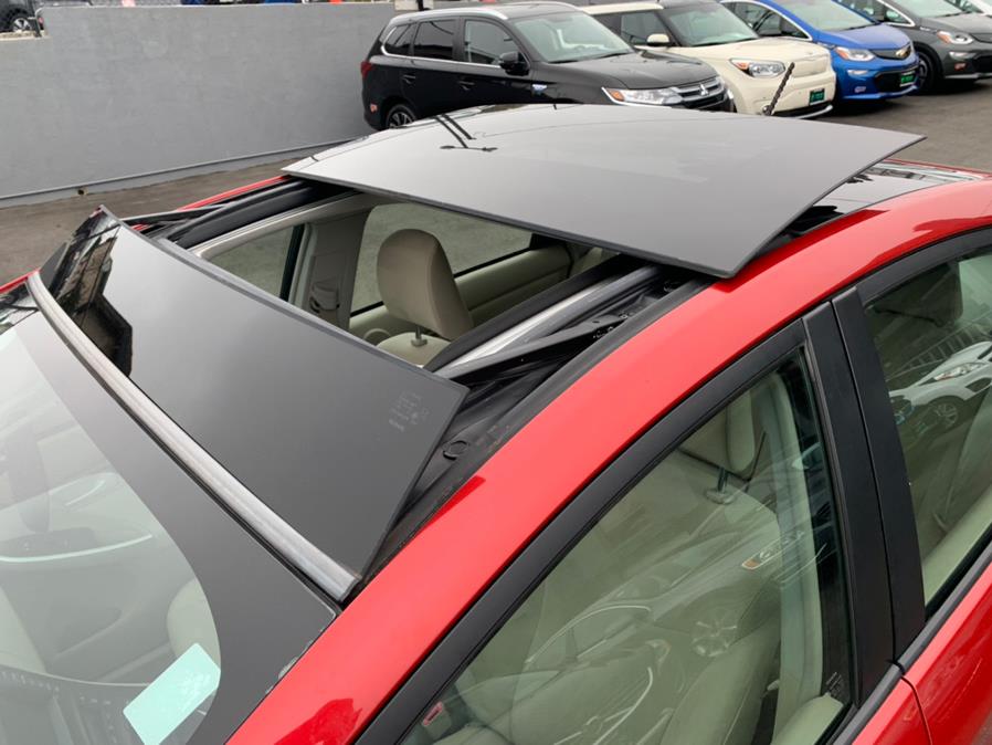 Used Toyota Prius Three Solar Roof Pkg 2010 | Green Light Auto Wholesale. Daly City, California Used Toyota Prius Three Solar Roof Pkg 2010 | Green Light Auto Wholesale. Daly City, California