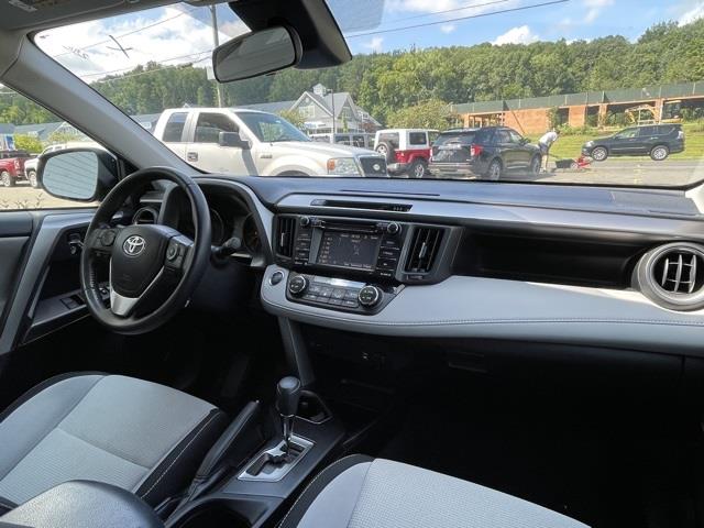 Used Toyota Rav4 XLE 2018 | Blasius Federal Road. Brookfield, Connecticut Used Toyota Rav4 XLE 2018 | Blasius Federal Road. Brookfield, Connecticut