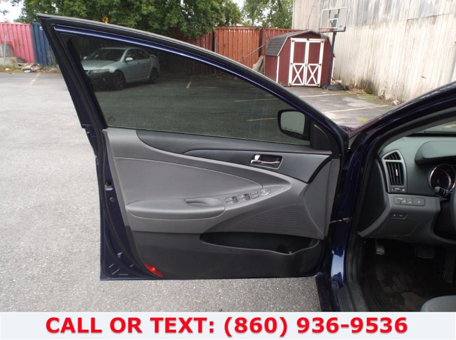 Used Hyundai Sonata 4dr Sdn 2.4L Auto GLS 2012 | Lee Motors Sales Inc. Hartford, Connecticut Used Hyundai Sonata 4dr Sdn 2.4L Auto GLS 2012 | Lee Motors Sales Inc. Hartford, Connecticut