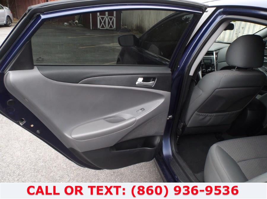 Used Hyundai Sonata 4dr Sdn 2.4L Auto GLS 2012 | Lee Motors Sales Inc. Hartford, Connecticut Used Hyundai Sonata 4dr Sdn 2.4L Auto GLS 2012 | Lee Motors Sales Inc. Hartford, Connecticut